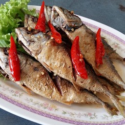 ปลาทูทอดราดพริกสด