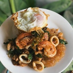 เจริญรุ่งเรืองทรัพย์