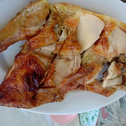 ไก่ย่างวิเชียรบุรี ครึ่งตัว