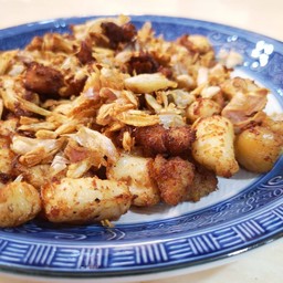 ไข่หมึกทอดกระเทียม(กับข้าว)