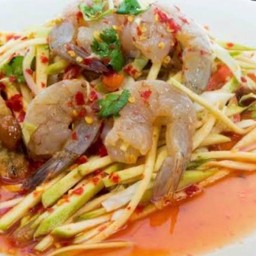 ยำมะม่วงกุ้งสด(ดิบ) ปลาร้า