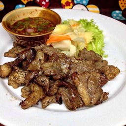เนื้อโคขุนย่างจิ้มแจ่ว