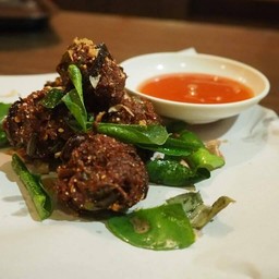 ลาบหมูทอด