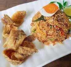 ข้าวผัดกะปิปลาสลิดไข่เค็ม