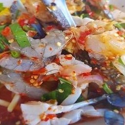 ยำมะม่วงปูม้า กุ้งสด ปลาร้า