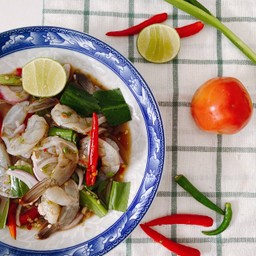 ยำกุ้งสด