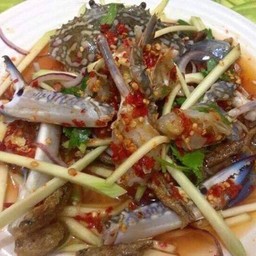 ยำมะม่วงปูม้า (ปลาร้า)