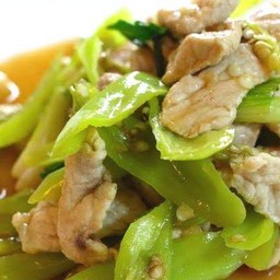 ผัดพริกอ่อน(กับข้าว)เลือกเนื้อสัตว์ได้