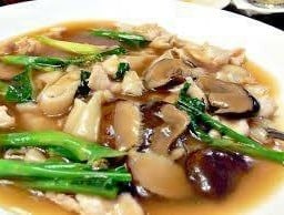 ราดหน้าเห็ดหอม