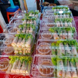 สลัดโรลเมี่ยงปลาทู(ยำขนมจีนโรจนะ)