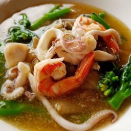 ราดหน้าเส้นใหญ่, เส้นหมี่ทะเล (โปรดระบุเส้นค่ะ) - ธนพล ราดหน้า-สุกี้เคี้ยงเอมไพร์