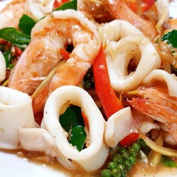 ผัดฉ่าทะเล