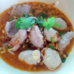 เกาเหลาหมูต้มยำ - ก๋วยเตี๋ยวต้มยำเลิศรส