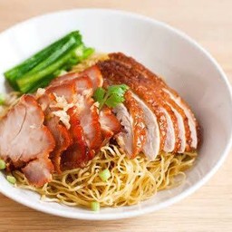 บะหมี่เป็ดย่าง+ หมูแดง - ร้านข้าวหน้าเป็ดข้าวหมูแดง