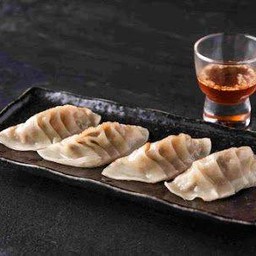 เกี๊ยวซ่าหมู (Pork Gyoza)