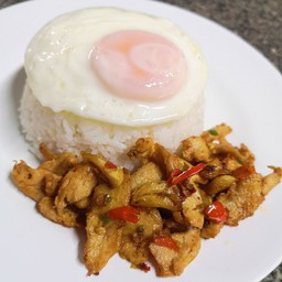 ข้าวราดไก่ผัดพริกเกลือ+ไข่ดาว 2กล่อง