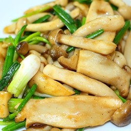 เห็ดออเร้นจิผัดน้ำมันหอย