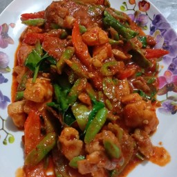 ผัดพริกแกงไก่