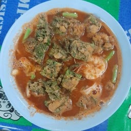 แกงส้มชะอมกุ้งสุด