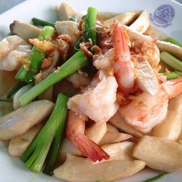 ผัดเห็ดออเร้นจิใส่ทะเล