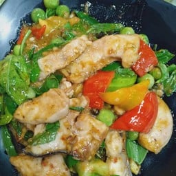 ผัดฉ่าปลากดคัง