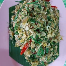 ผัด วุ้นเส้นชะอมไข่