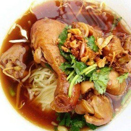 ก๋วยเตี๋ยวน่องไก่ตุ๋น (โปรดระบุเส้นด้วยค่ะ) - ก๋วยเตี๋ยวไก่ตุ๋นแม่ถนอม