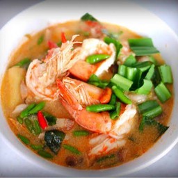ต้มยำกุ้ง - ครัวกระเพราหอม (อาหารตามสั่ง)