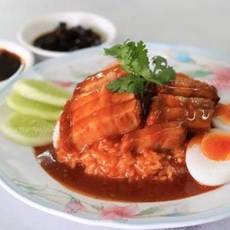 ข้าวหมูแดง หมูกรอบ - ร้านข้าวหน้าเป็ดข้าวหมูแดง