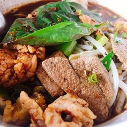 ก๋วยเตี๋ยวหมูสด+ลูกชิ้น+ตับ (โปรดระบุเส้นด้วยค่ะ)(ร้านก๋วยเตี๋ยวเรืออยุธยา)