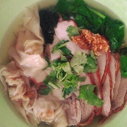 เกี๊ยวน้ำเป็ดย่าง - ร้านข้าวหน้าเป็ดข้าวหมูแดง