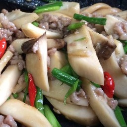 เห็ดออเร้นจิ หมูสับ