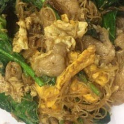 ผัดซีอิ๊วเส้นหมี่