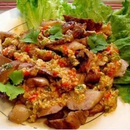 โคตรยำหมูย่างมะนาวพริกสด