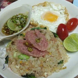 ข้าวผัดแหนม