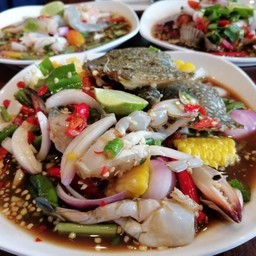 ยำปูม้าสด