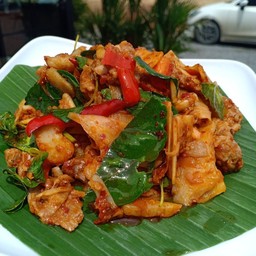 ผัดเผ็ดหน่อไม้ดองไก่บ้าน,เนื้อ,ปลาคัง,กบ