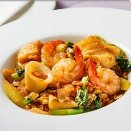 ผัดซีอิ๊วทะเล พิเศษ (ราดหน้าวังทอง)