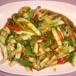 หมึกผัดพริกเผา (กับข้าว)