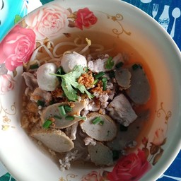 ก๋วยเตี๋ยวหมูน้ำใส