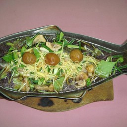 ปลากระพงนึ่งบ๊วย