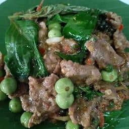 ผัดฉ่าเนื้อ