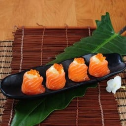 ซูชิหน้าแซลมอนฟูจิ