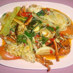 ปูไข่ผัดพริกเผา