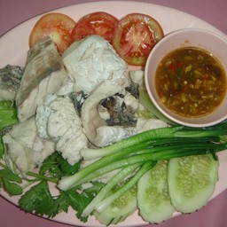 เนื้อปลากระพงลวกจิ้ม