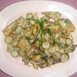 หอยเชล์ลผัดพริกไทยดำ (กับข้าว)