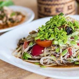 ร้านส้มตำหน้าหอ (เจ้เอียด)
