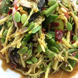 ตําหน่อไม้