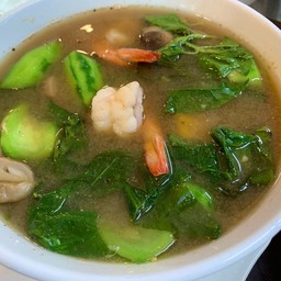 แกงเลียงผักรวมกุ้งสด