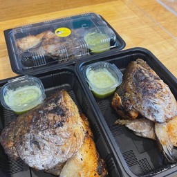 หัวปลาแซลม่อนย่าง